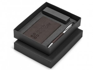 Oakridge Nine Gift Set - Brown Only
Code: GIFTSET-7309-BN